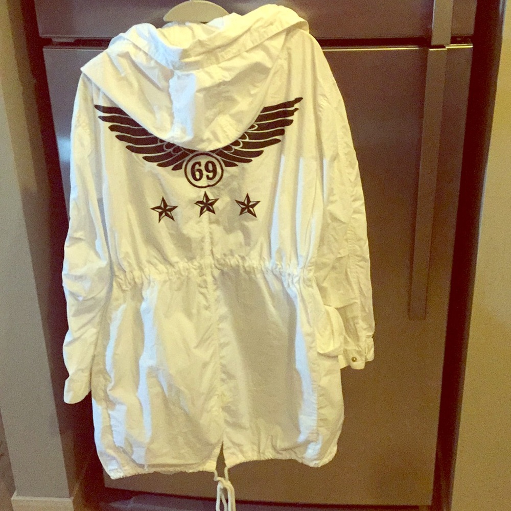 Light coat with hood